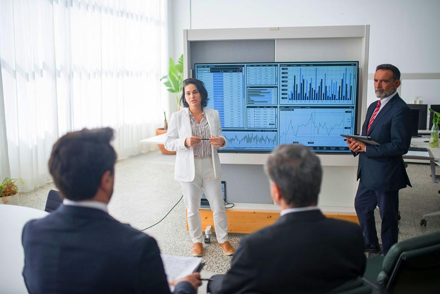 How Do Interest Rates Affect Stock-Secured Loans? Understanding the Financial Impact